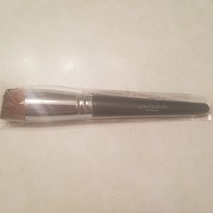 Foundation brush